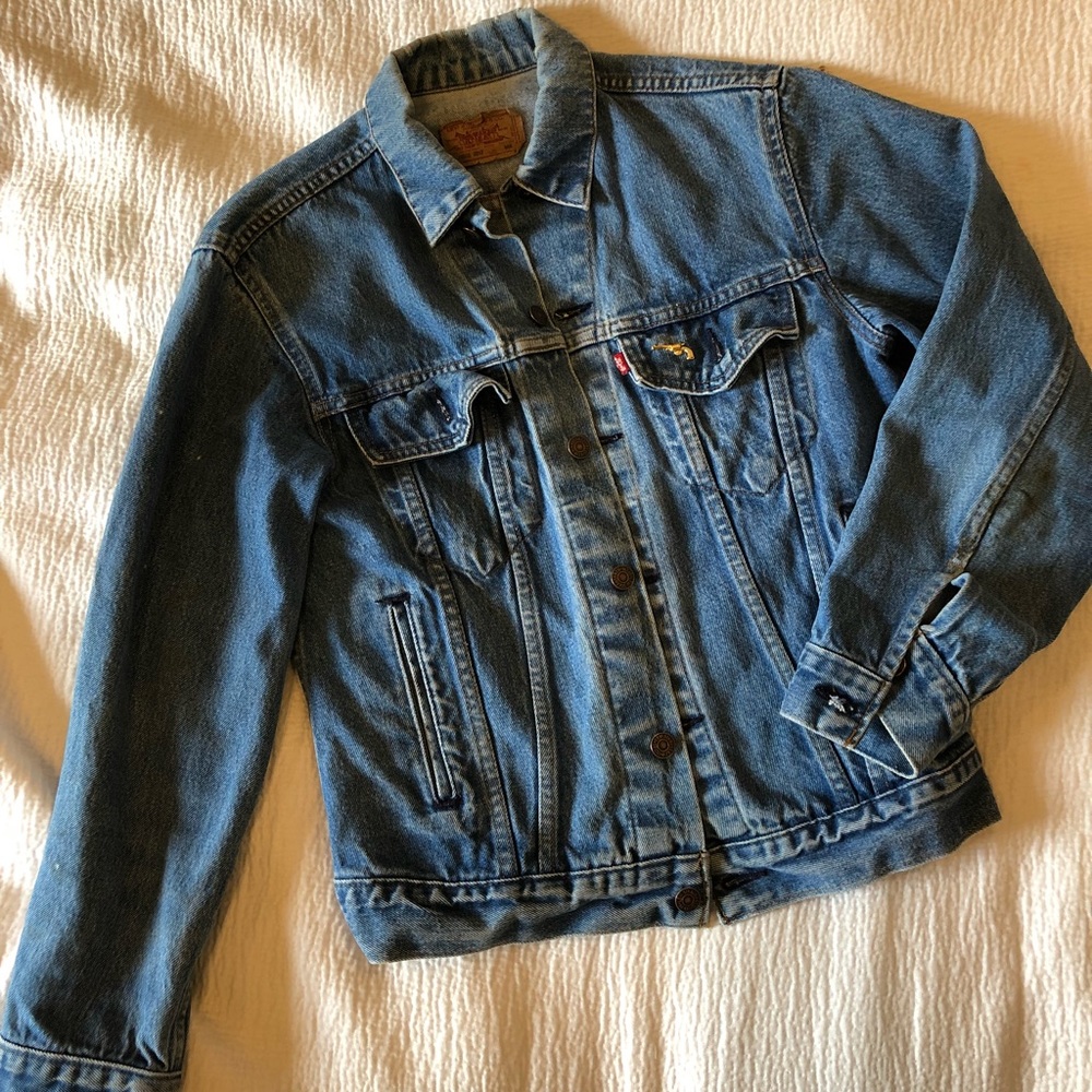 Vintage women’s Levi’s denim jean jacket